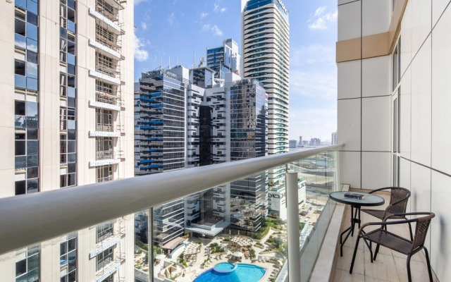 Luxuriously Elegant 2BR Apartment in Downtown Dubai