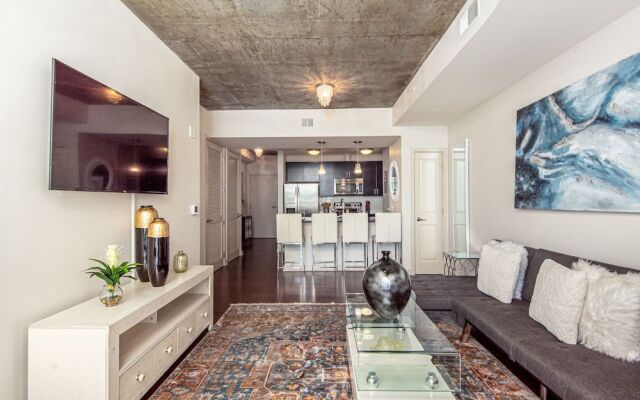 CHIC COLLECTION by NOHOTEL on 6th Street