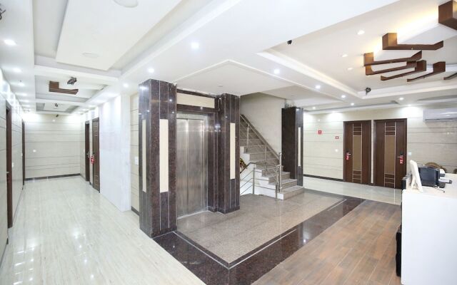 OYO 12245 Park Royal