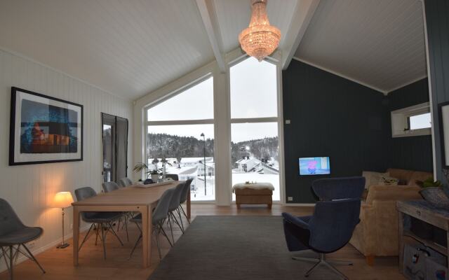 Solferie Holiday Home Bordalssvingen