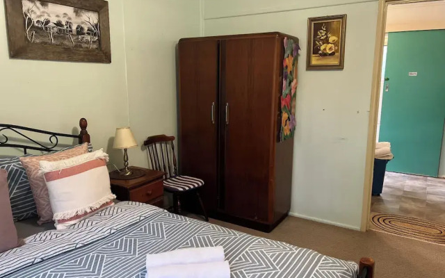 XYL guests house