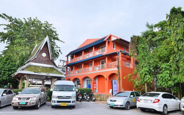 Anda Orange Pier Guesthouse