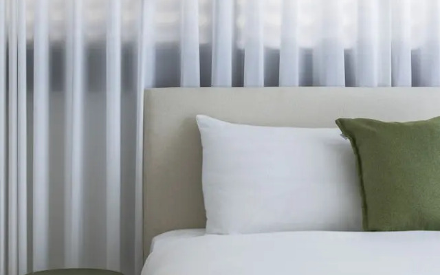 Skyline Serenity by tlv2rent