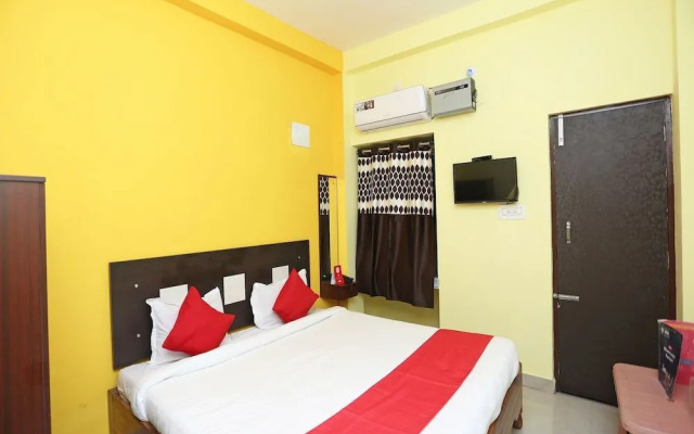 Hotel Blue Moon By OYO Rooms