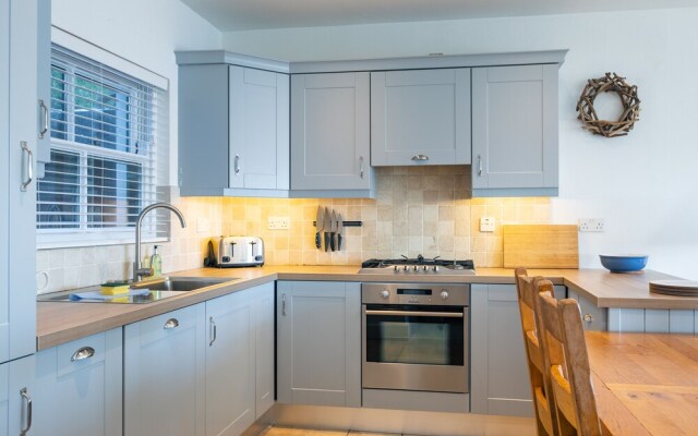 Roundstone Quay House