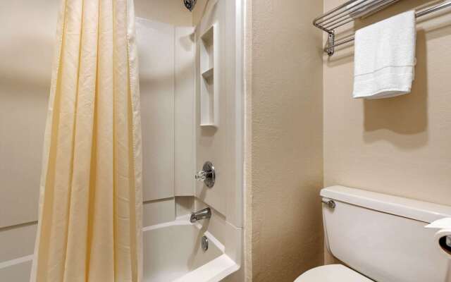 Quality Inn Fort Wayne