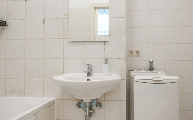 2BR Apt Near Stadthalle