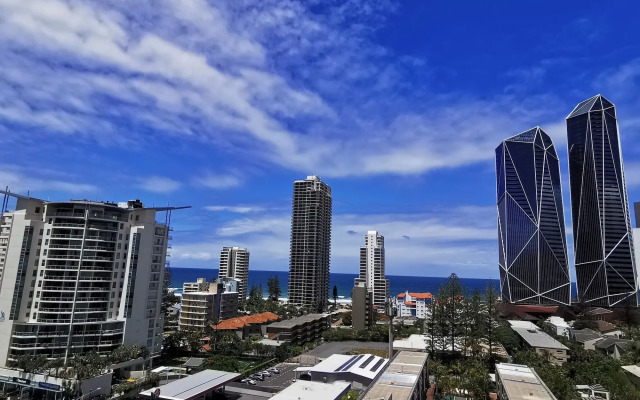 Surfers Hawaiian Apartments