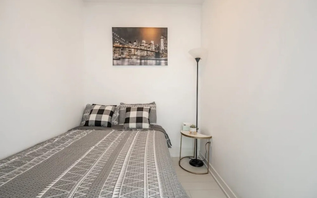 Waterfront York Suites