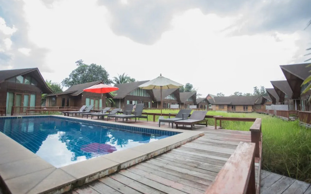 Rice Farm Villa Suratthani