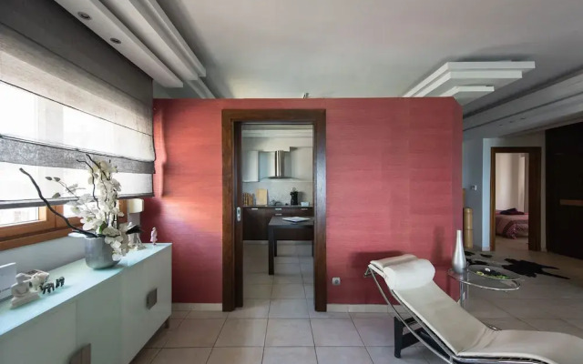 Cosmopolitan Maison