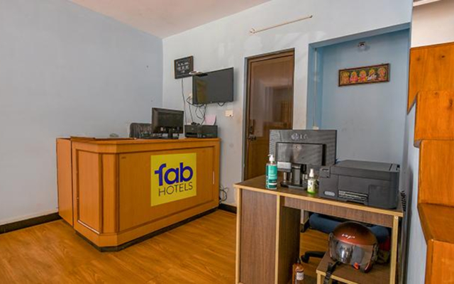 FabHotel Greenwood Stays