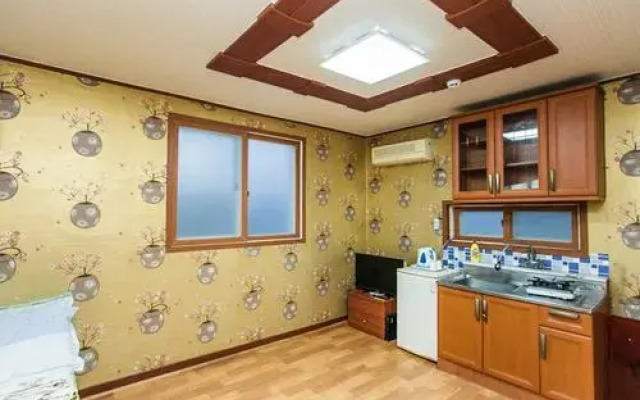 Taean Ggotji Haesong Pension