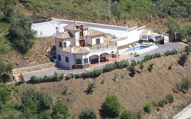 Spacious Villa in Costa Del Dol With Private Pool