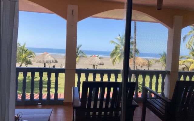 Las Lajas Beach Resort