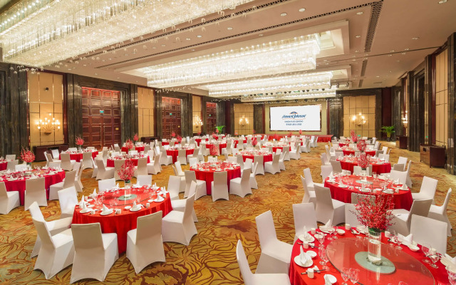 Howard Johnson By Wyndham Kangda Plaza Qingdao