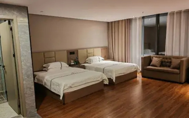 Tongjiang Xiangrui Hotel