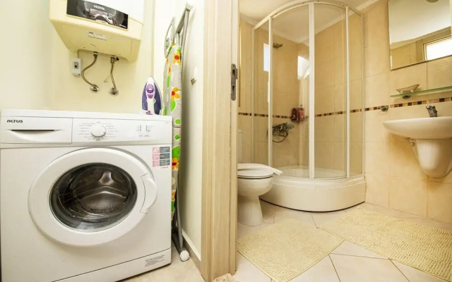 Sleek Flat With Private Beach and View in Milas