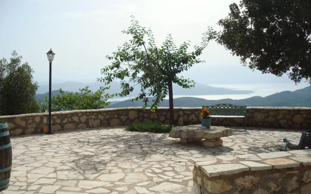Villa Merlot 2