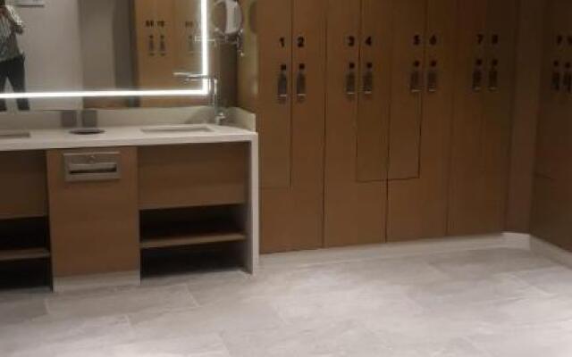 Leo Group BEST STUDIO 2515 Alliance Palace