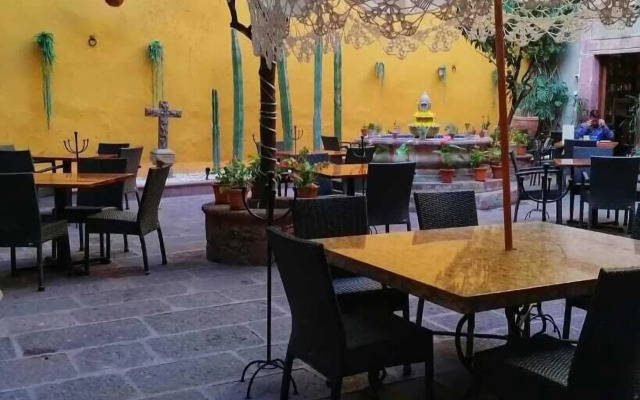 Hotel Carmina