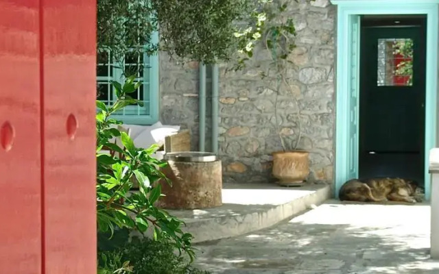 Cosy Stone House
