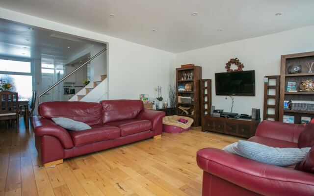 Clapham Junction House With Garden