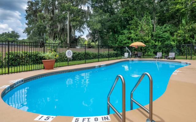 Comfort Inn & Suites DeLand - near University