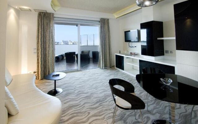 Hotel Premier & Suites