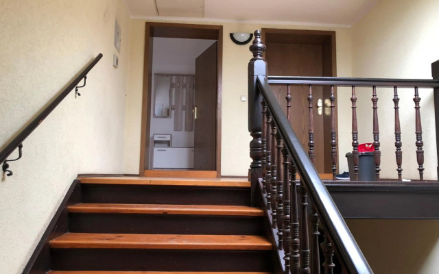 Kuschelige Dachgeschosswohnung am Clarapark