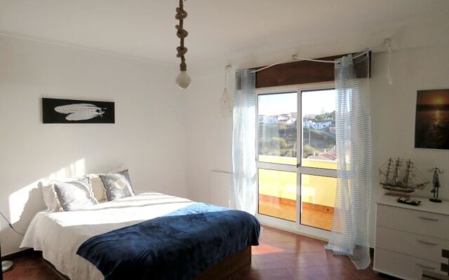 Apartment With one Bedroom in Valbom, With Wonderful sea View, Balcony