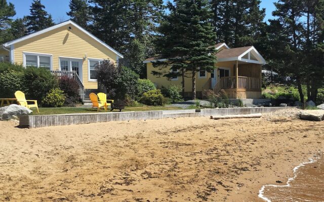 Larinda's Landing Oceanfront Cottages