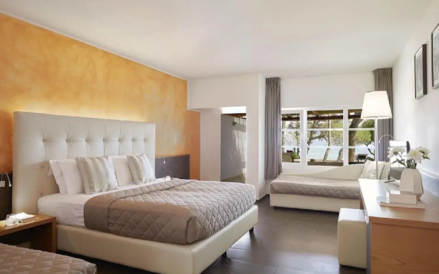 Hydra Beach Resort