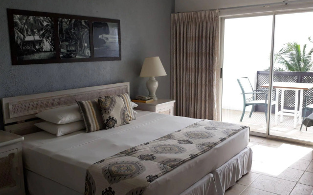 Tropical Sunset Beach Apartment Hotel
