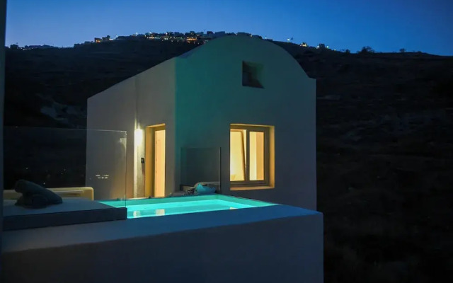 MAEVA Santorini Suites