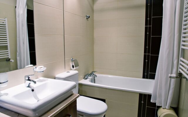 Warsaw Apartments Magnolie