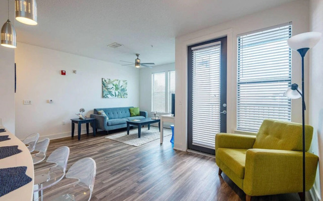 FRONTDESK NoHo Flats at North Hyde Park Apts Tampa