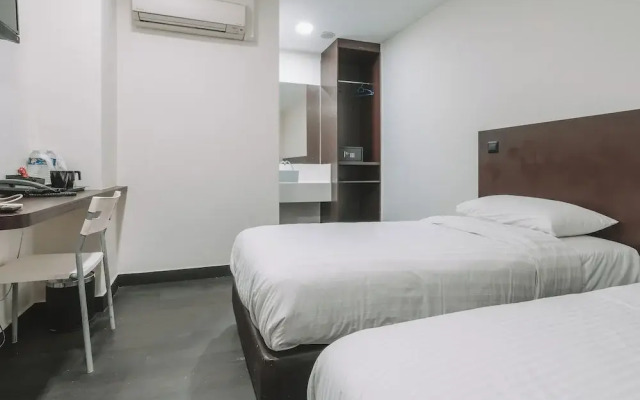 A Hotel Desker Stay from 10PM to 9AM