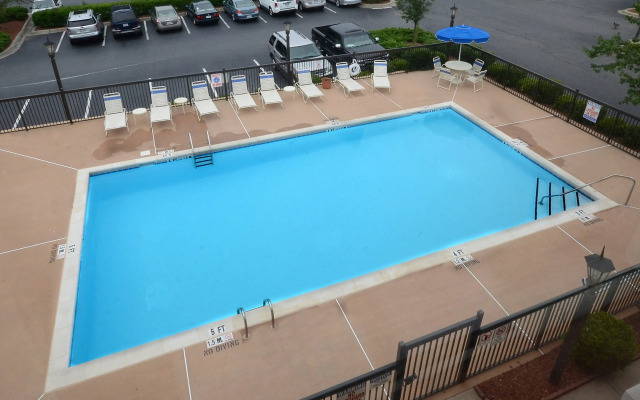 Holiday Inn Express Raleigh Durham Airport by IHG