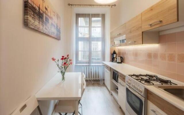 Fragola Apartments Pop of Colour