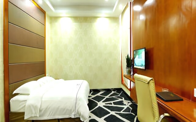 Weiyi Fengshang Hotel (Zhangjiajie Railway Station)