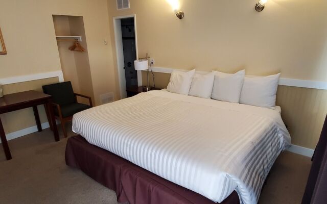 Comox Valley Inn & Suites