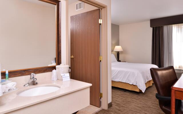 Holiday Inn Express & Suites Sioux Falls At Empire Mall, an IHG Hotel