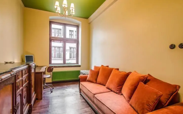 Maven Apartment