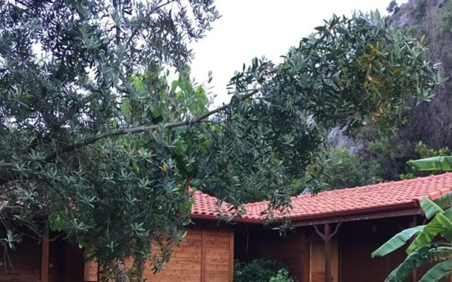Oblomov Bungalows Apart