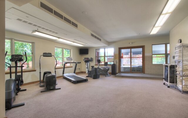 River Mtn Lodge E116C - Studio Condo by RedAwning