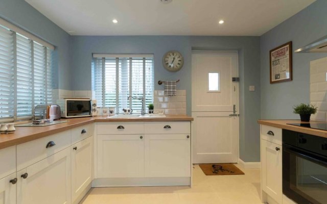 Impeccable 2-bed Apartment in Chipping Norton