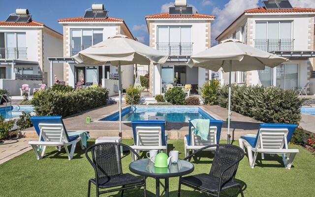 "villa Suri, Luxury Seafront Villa"