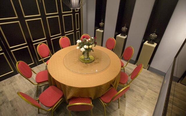 Shwe Pyi San Yar Hotel