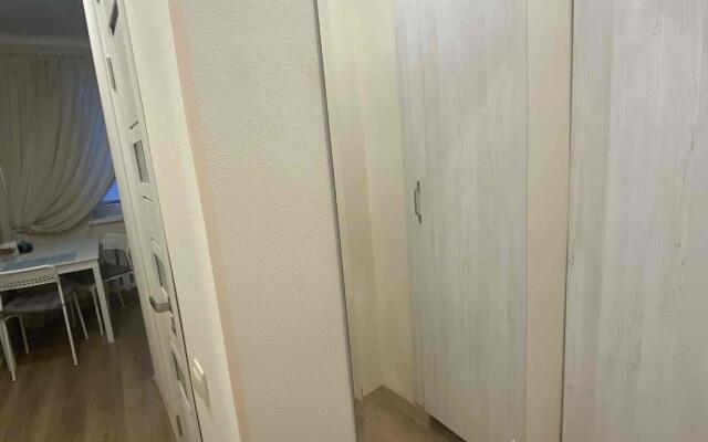 Апартаменты на проспекте 40 лет Октября 16